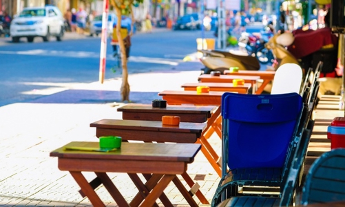 Hà Nội cho phép taxi, xe buýt hoạt động, quán ăn được phục vụ tại chỗ 