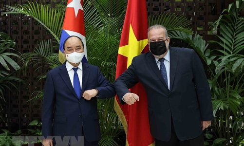 Chủ tịch nước Nguyễn Xuân Phúc hội kiến Thủ tướng Cuba