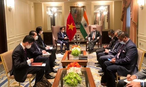 Bộ trưởng Bùi Thanh Sơn thảo luận về hợp tác vaccine với Bộ trưởng Ngoại giao các nước tại Mỹ