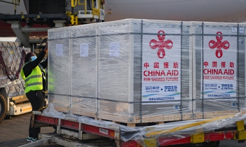 Quan ngại về hiệu quả, vì sao nhiều nước vẫn dùng vaccine Trung Quốc?