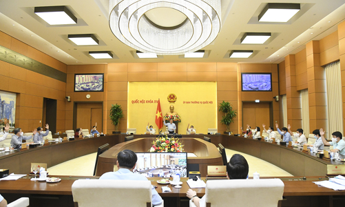 Thường vụ Quốc hội họp bất thường, nhất trí đề xuất 30.000 tỷ đồng hỗ trợ người lao động và doanh nghiệp