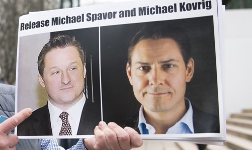 “Công chúa” Huawei lên máy bay về nhà, Trung Quốc phóng thích 2 công dân Canada