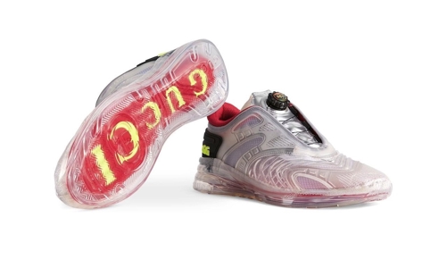 Gucci ra mắt phiên bản Ultrapace R trong suốt như đến từ tương lai