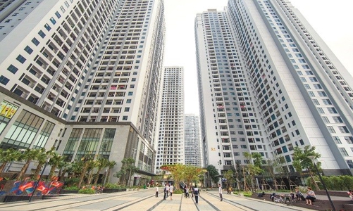 Dòng tiền dịch chuyển khỏi chứng khoán quay về bất động sản, giá nhà lại bật cao?