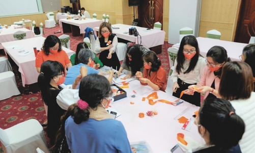 UN Women hỗ trợ nâng cấp tổng đài hỗ trợ phụ nữ bị bạo lực