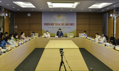 Kiểm soát chặt chi phí khám chữa bệnh bảo hiểm y tế khiến bác sĩ phải 