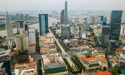 Thanh khoản thấp, giá căn hộ TP.HCM vẫn leo thang nhờ lượng tìm kiếm tăng