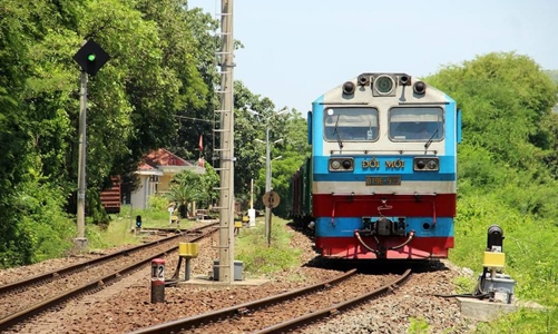 Nhà đầu tư ngoại đứng bên lề cổ phần hóa