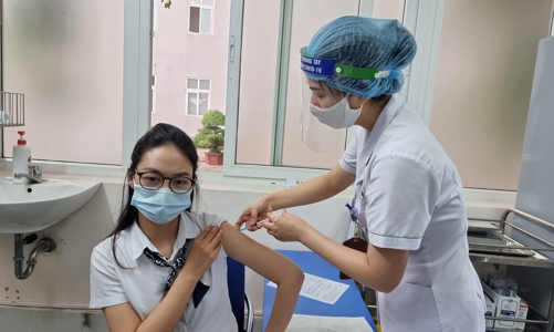 Tổ chức tiêm vaccine cho trẻ em phải thận trọng