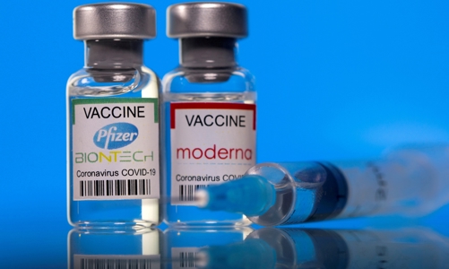 Pfizer và Moderna có thể “bỏ túi” gần trăm tỷ USD từ bán vaccine Covid-19 trong 2022