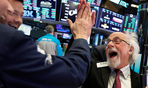 Chứng khoán Mỹ tăng liền 5 phiên, giá dầu gần đỉnh 7 năm, Bitcoin tiệm cận kỷ lục