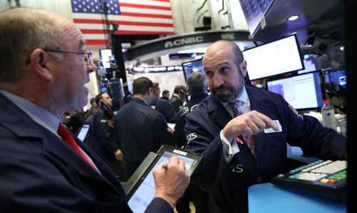 Chứng khoán Mỹ lập thêm kỷ lục, giá dầu giằng co trước cuộc họp OPEC+