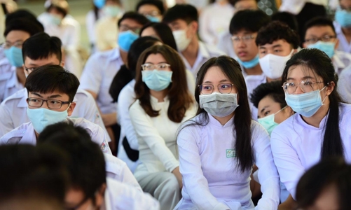 Không thu phí khi bồi đắp kiến thức cho các em học sinh trở lại trường