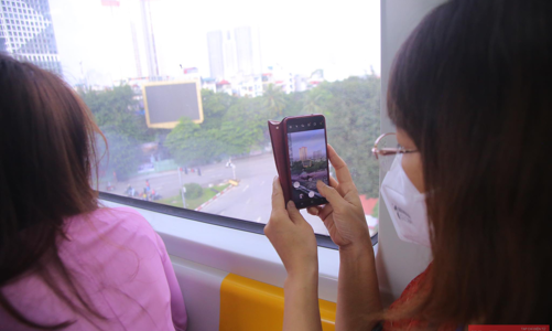 Người dân Hà Nội trải lòng về dự án đường sắt kéo dài một thập kỷ