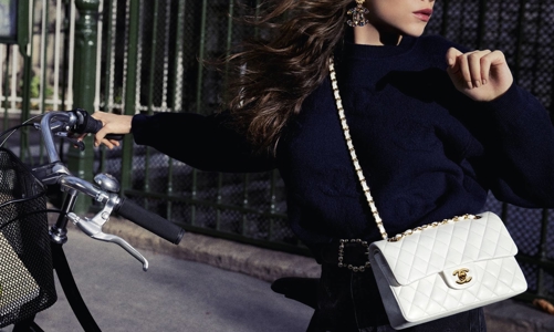 Chanel lại tăng giá sản phẩm ngay trước mùa mua sắm cuối năm