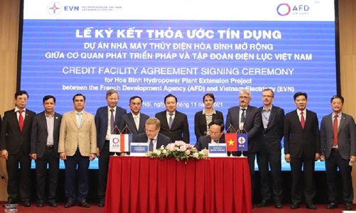 Ký kết khoản vay 1.900 tỷ đồng cho dự án nhà máy thuỷ điện Hoà Bình mở rộng