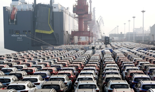 Các  hãng sản xuất ô tô toàn cầu sẽ chi khoảng 515 tỷ USD cho xe điện và pin