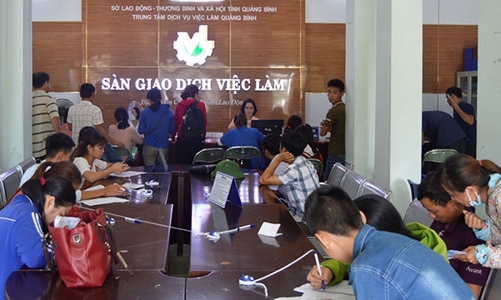 Quảng Bình đa dạng hình thức hỗ trợ lao động hưởng bảo hiểm thất nghiệp