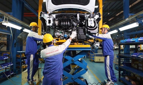 Chính phủ chính thức giảm 50% lệ phí trước bạ với ôtô trong nước từ tháng 12