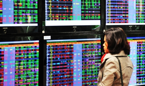 Vn-Index trên đỉnh huy hoàng, sếp và nhiều doanh nghiệp thoát hàng thành công rực rỡ