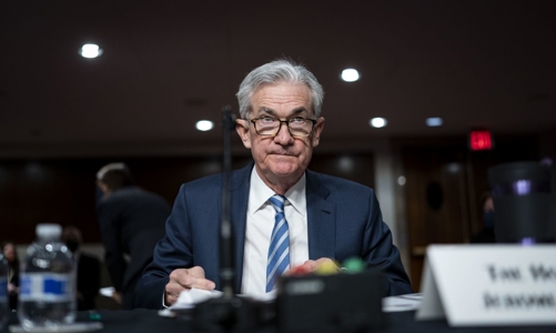 Lo lạm phát ngày càng nóng, ông Powell tính đẩy nhanh cắt giảm QE