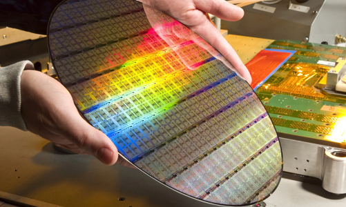 Tình trạng thiếu hụt chip sẽ kéo dài đến đầu năm 2023