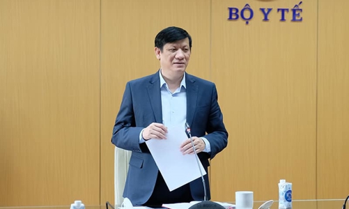 Bộ trưởng Bộ Y tế: “Đi từng ngõ, gõ từng nhà” tìm người chưa tiêm vaccine