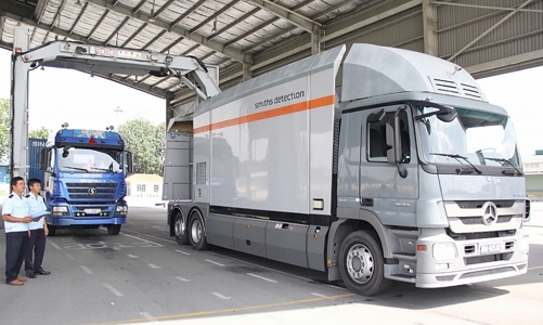 Nhiều doanh nghiệp bị khởi tố vì lợi dụng luồng xanh để buôn lậu