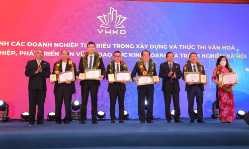 PVCFC là Doanh nghiệp đạt chuẩn văn hóa kinh doanh Việt Nam tiêu biểu 2021