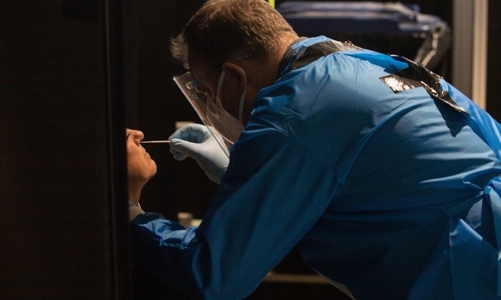 2 năm sau khi Covid-19 xuất hiện, thế giới đang làm những gì để sống chung với virus?