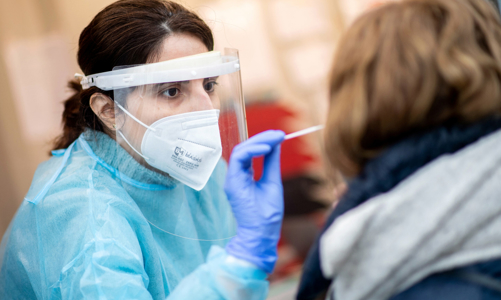 WHO: Biến chủng Omicron có thể thay đổi đường đi của đại dịch