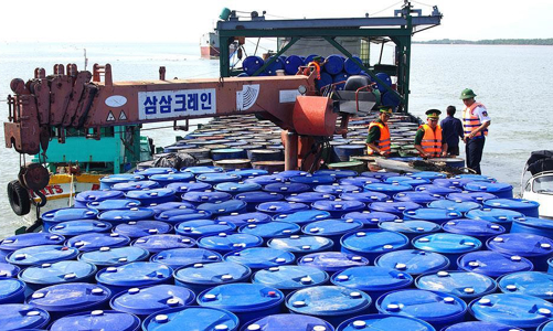 Ngăn chặn buôn lậu xăng dầu, than trên các tuyến biên giới, vùng biển