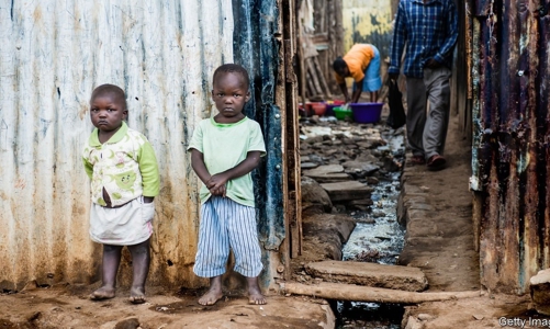 Nửa tỷ người rơi vào cảnh nghèo cùng cực vì Covid, giới tỷ phú vẫn kiếm đậm