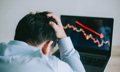 Gói phục hồi kinh tế: Cẩn trọng khi “bữa tiệc tàn”