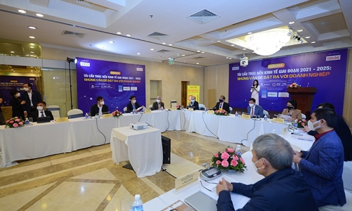 Tái cấu trúc nền kinh tế cần bắt đầu từ doanh nghiệp