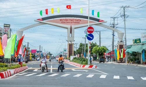 Khai trương đường tỉnh 818 - trung tâm thị trấn Thủ Thừa