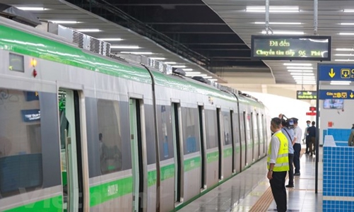 Kiến nghị chi thêm hơn 8 tỷ đồng lắp vách kính, đảm bảo an toàn cho khách đi tàu điện Cát Linh - Hà Đông