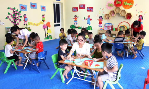 Khu vực nào kiểm soát được dịch thì trẻ em mầm non có thể trở lại trường