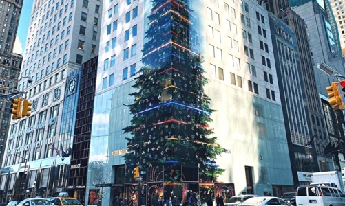 Cây thông Noel ảo 12 tầng nhà của Louis Vuitton