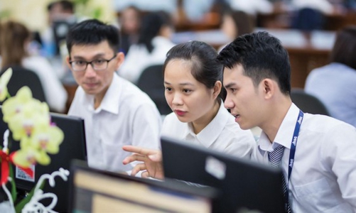 Cổ phiếu bị bán tháo ồ ạt, tự doanh lao vào mua ròng gần 300 tỷ 