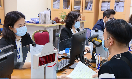 Bộ Tài chính giảm 37 loại phí và lệ phí đến hết tháng 6/2022