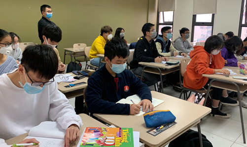 Hà Nội: Quận Đống Đa đủ điều kiện tổ chức cho học sinh lớp 12 đi học trực tiếp