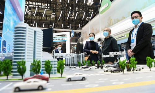 Ván bài của Huawei với ô tô thông minh sẽ thành công?