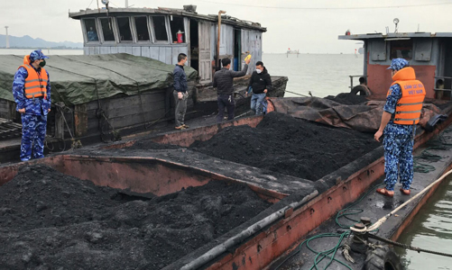 Cận Tết các tuyến biển lại “nóng” bởi nạn buôn lậu khoáng sản