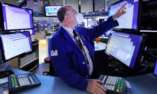 Chứng khoán Mỹ bán tháo sau tin Fed, giá dầu vẫn tăng, Bitcoin giảm mạnh