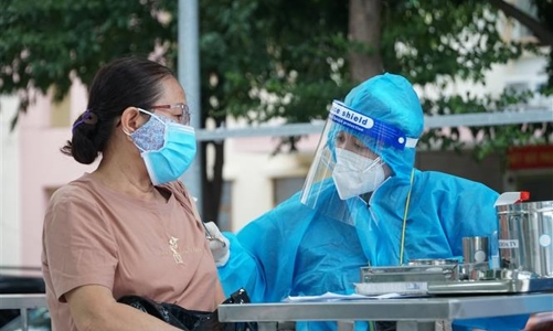 Hà Nội: Lãnh đạo địa phương sẽ quản lý F0 bằng smart phone