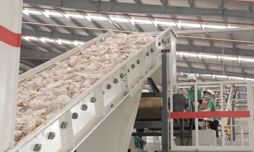 Nhà máy Nhựa tái chế Duy Tân đẩy mạnh hoạt động trong năm 2022