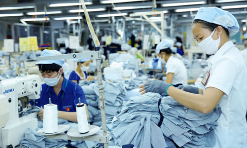 Thị trường lao động 2022: Chìa khóa nào để giữ chân nguồn lao động ?