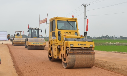 Thi công xuyên Tết, đẩy nhanh tiến độ xây dựng công trình giao thông từ đầu năm 