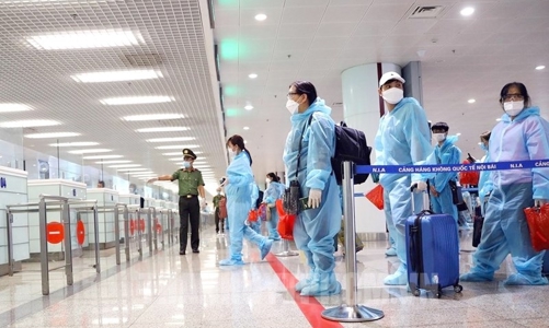 Tạo điều kiện nhập cảnh cho người nước ngoài, người Việt Nam cùng thân nhân về nước